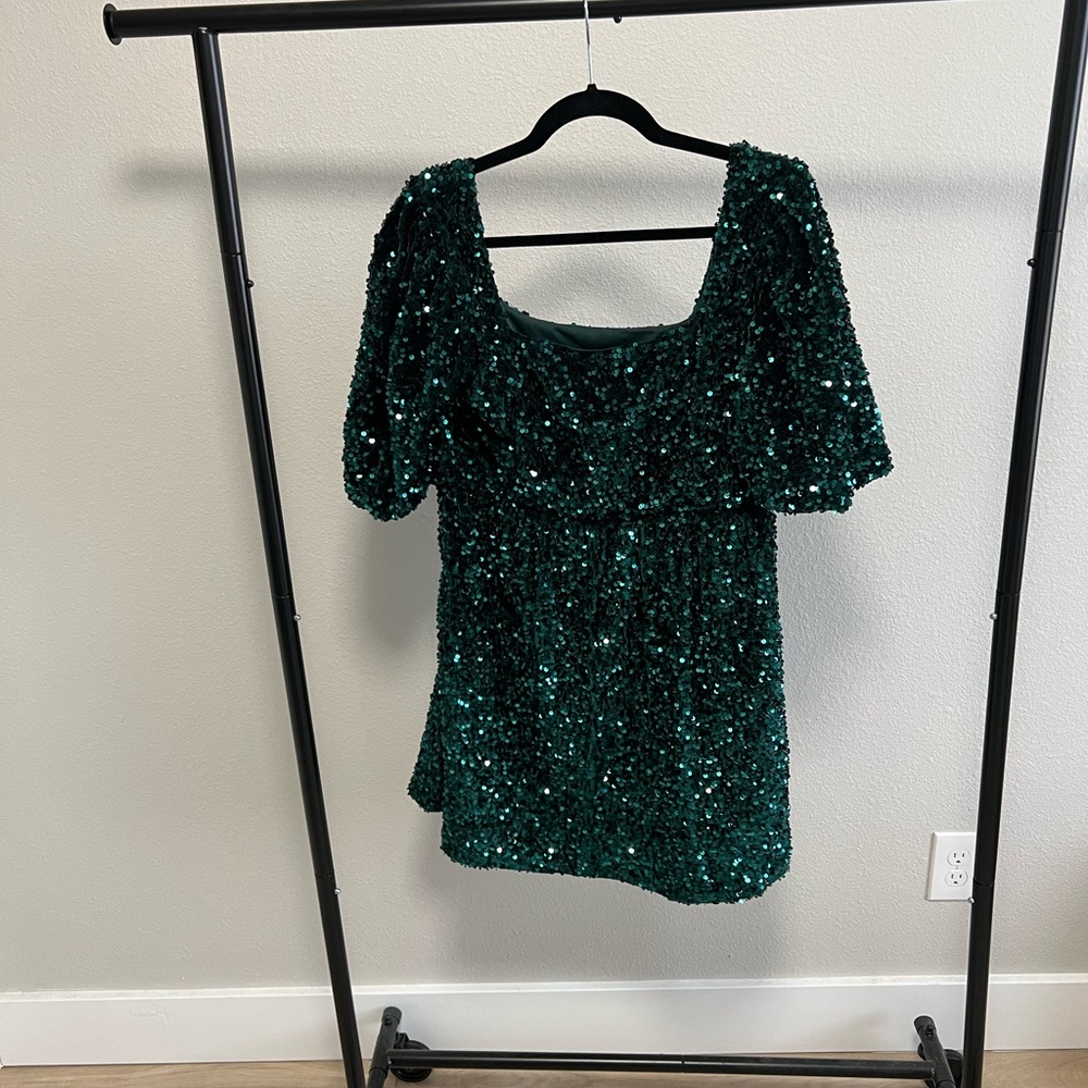 sequin dress puff sleeve